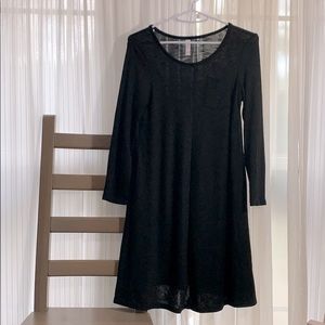 🍭2/$10 Xhilaration Girls Long Sleeved Black Dress